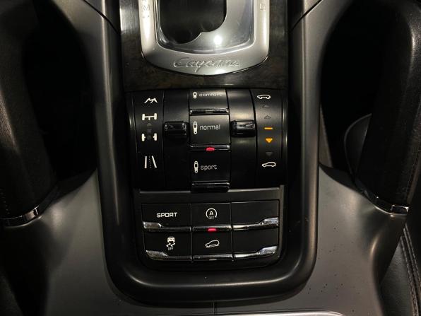 Porsche Cayenne II (958) с пробегом 2011 года, цена 2 249 000 рублей, 242289 км, внедорожник, Автокод Объявления