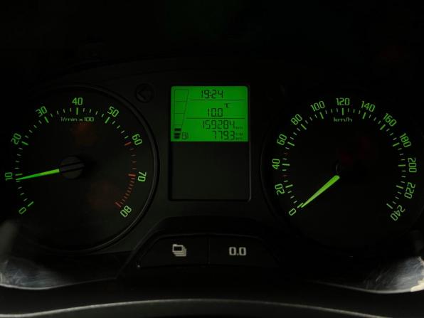 Skoda Fabia II Рестайлинг с пробегом 2012 года, цена 385 000 рублей, 160000 км, хэтчбек, Автокод Объявления