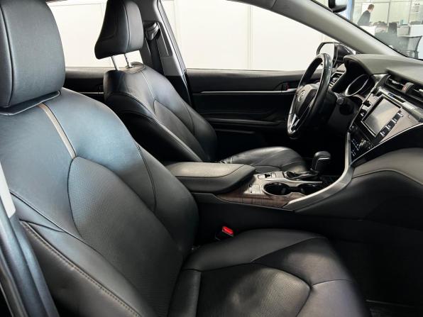 Toyota Camry VIII (XV70) с пробегом 2019 года, цена 2 450 000 рублей, 130300 км, седан, Автокод Объявления