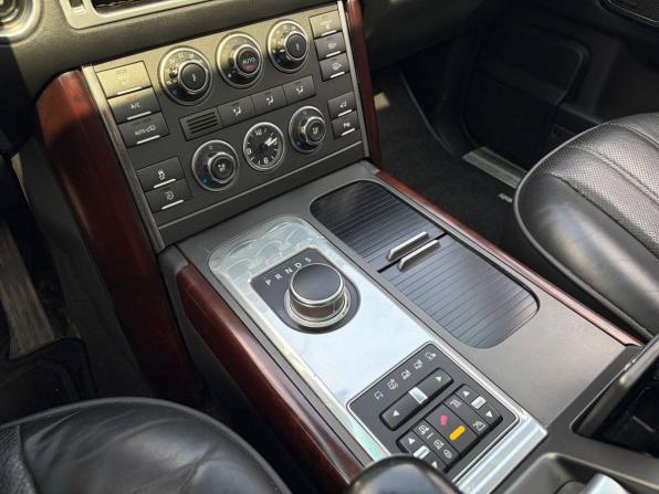 Land Rover Range Rover III Рестайлинг 2 с пробегом 2011 года, цена 1 750 000 рублей, 259996 км, внедорожник, Автокод Объявления