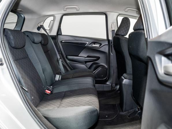 Honda Fit III с пробегом 2013 года, цена 1 175 000 рублей, 70228 км, хэтчбек, Автокод Объявления