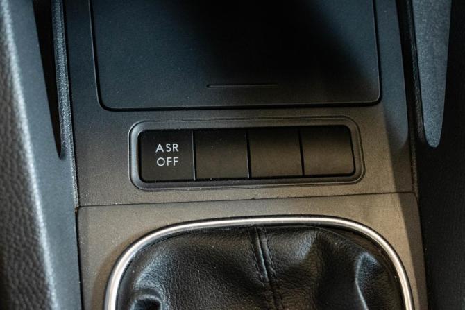 Volkswagen Golf V с пробегом 2008 года, цена 489 000 рублей, 99793 км, хэтчбек, Автокод Объявления