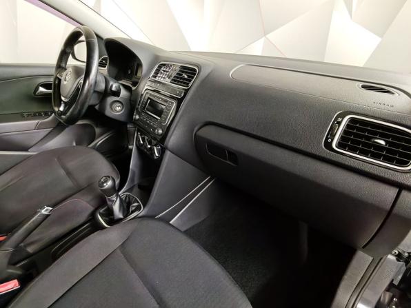 Volkswagen Polo V Рестайлинг с пробегом 2017 года, цена 959 000 рублей, 164375 км, седан, Автокод Объявления