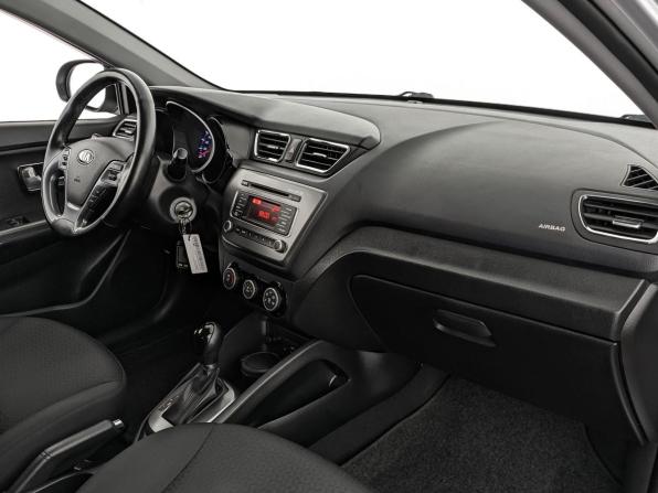 Kia Rio III Рестайлинг с пробегом 2017 года, цена 1 300 000 рублей, 78200 км, седан, Автокод Объявления