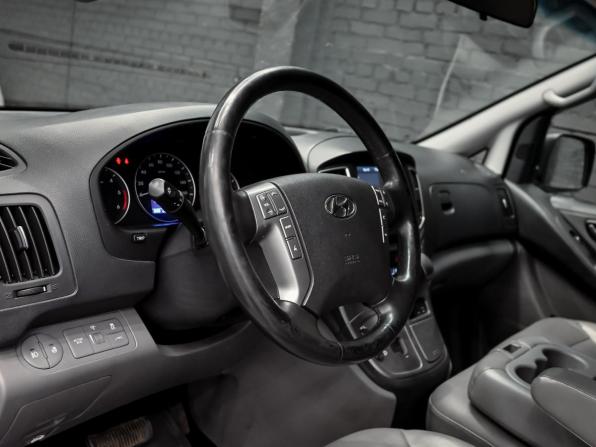 Hyundai Grand Starex I Рестайлинг 2 с пробегом 2019 года, цена 3 200 000 рублей, 206095 км, минивэн, Автокод Объявления