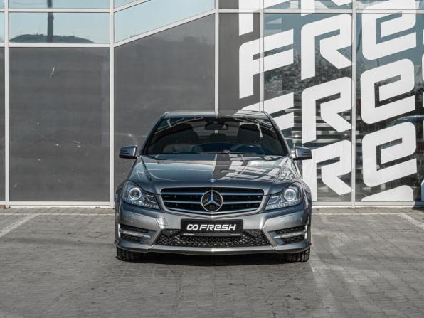 Mercedes-Benz C-Класс III (W204) Рестайлинг с пробегом 2013 года, цена 1 650 000 рублей, 242335 км, седан, Автокод Объявления