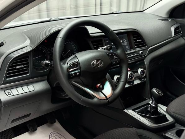 Hyundai Elantra VI (AD) с пробегом 2019 года, цена 1 399 000 рублей, 132012 км, седан, Автокод Объявления