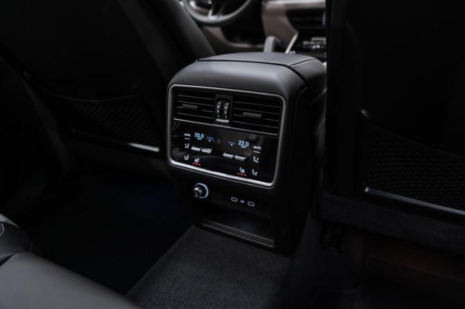 Новый Porsche Cayenne III Рестайлинг 2026 года, цена 18 500 000 рублей, внедорожник, Автокод Объявления