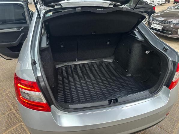 Skoda Octavia III (A7) Рестайлинг с пробегом 2018 года, цена 1 900 000 рублей, 119522 км, лифтбек, Автокод Объявления