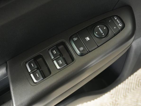 Kia Sportage IV Рестайлинг с пробегом 2019 года, цена 2 250 000 рублей, 99464 км, внедорожник, Автокод Объявления