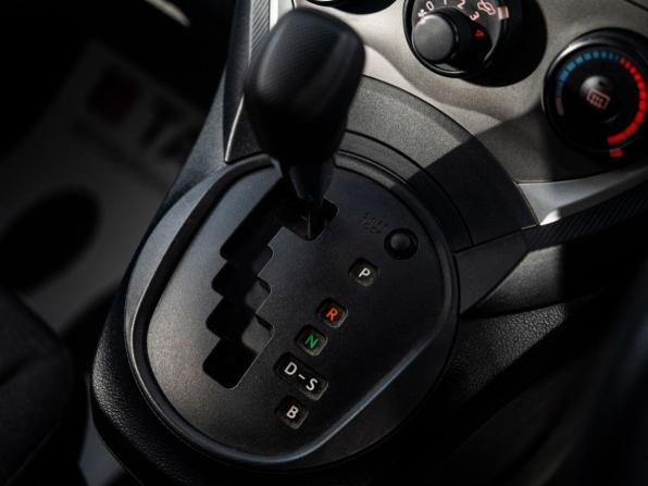 Toyota Ractis II с пробегом 2012 года, цена 875 000 рублей, 134049 км, хэтчбек, Автокод Объявления