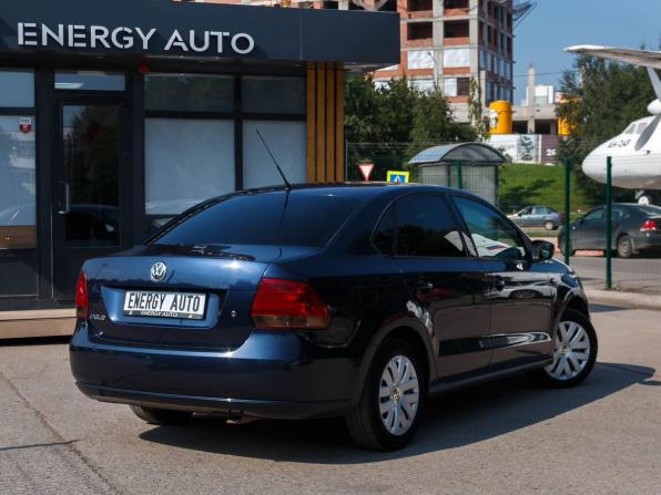 Volkswagen Polo V с пробегом 2011 года, цена 650 000 рублей, 242306 км, седан, Автокод Объявления