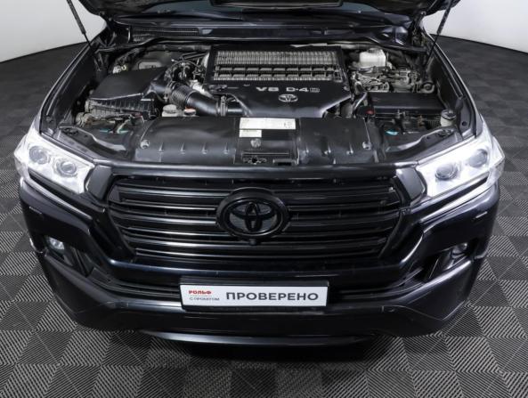 Toyota Land Cruiser 200 Series Рестайлинг 2 с пробегом 2015 года, цена 4 897 000 рублей, 207645 км, внедорожник, Автокод Объявления