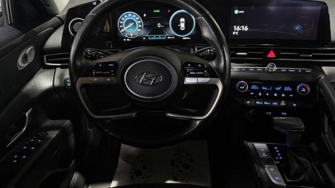 Hyundai Elantra VII (CN7) с пробегом 2021 года, цена 1 600 000 рублей, 100200 км, седан, Автокод Объявления
