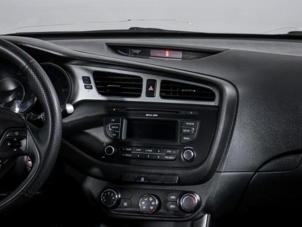 Kia Ceed II с пробегом 2015 года, цена 799 000 рублей, 226627 км, хэтчбек, Автокод Объявления