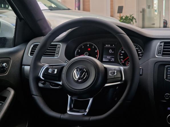 Volkswagen Jetta VI с пробегом 2014 года, цена 1 265 000 рублей, 207050 км, седан, Автокод Объявления