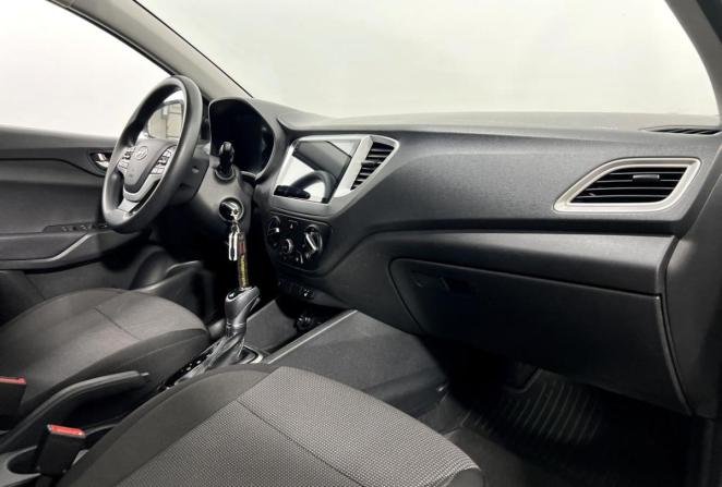 Hyundai Solaris II Рестайлинг с пробегом 2021 года, цена 1 550 000 рублей, 114665 км, седан, Автокод Объявления