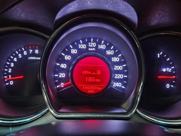 Kia Ceed II с пробегом 2015 года, цена 915 000 рублей, 196982 км, хэтчбек, Автокод Объявления