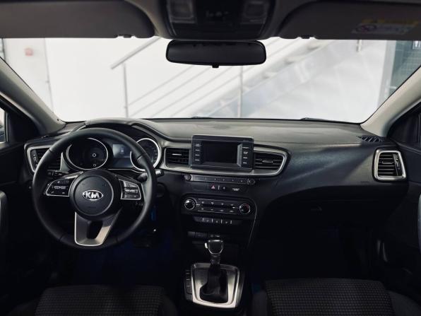 Kia Ceed III с пробегом 2019 года, цена 1 609 900 рублей, 135000 км, хэтчбек, Автокод Объявления