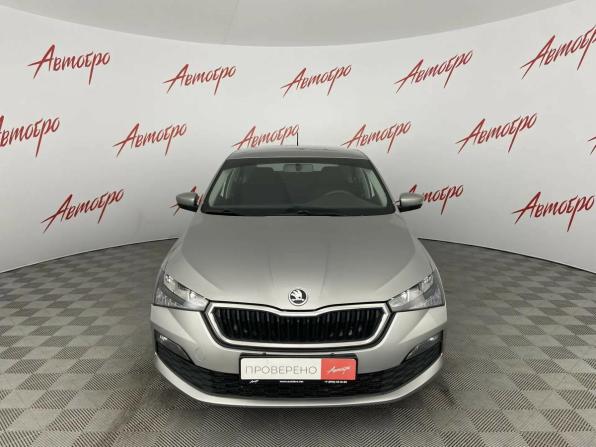 Skoda Rapid II с пробегом 2021 года, цена 1 415 000 рублей, 104805 км, лифтбек, Автокод Объявления