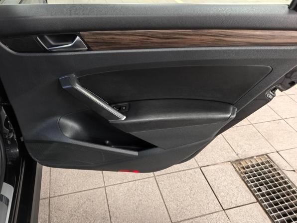 Volkswagen Passat (North America and China) II (NA Market) с пробегом 2019 года, цена 2 090 000 рублей, 77000 км, седан, Автокод Объявления