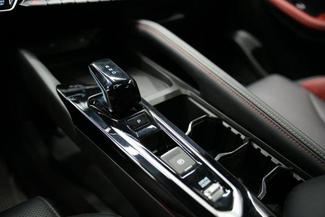Geely Coolray I Рестайлинг с пробегом 2024 года, цена 2 240 000 рублей, 27000 км, внедорожник, Автокод Объявления
