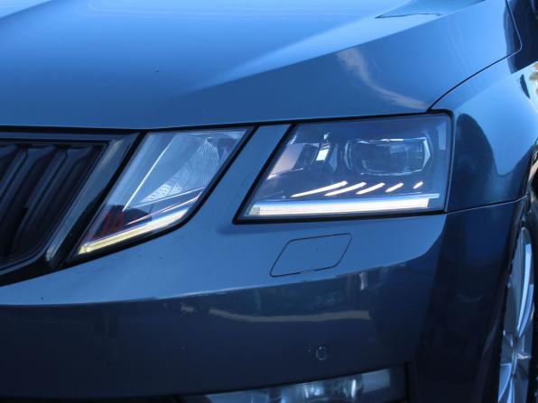 Skoda Octavia III (A7) Рестайлинг с пробегом 2018 года, цена 2 199 000 рублей, 164005 км, лифтбек, Автокод Объявления