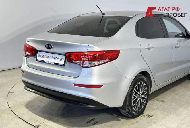 Kia Rio III Рестайлинг с пробегом 2015 года, цена 1 000 000 рублей, 178790 км, седан, Автокод Объявления