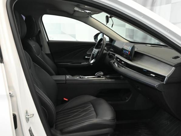 Chery Arrizo 8 с пробегом 2024 года, цена 2 100 000 рублей, 27821 км, седан, Автокод Объявления