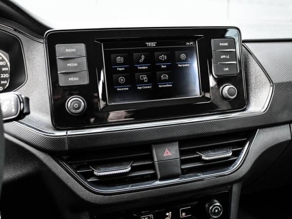 Volkswagen Polo VI с пробегом 2022 года, цена 1 699 000 рублей, 45087 км, лифтбек, Автокод Объявления