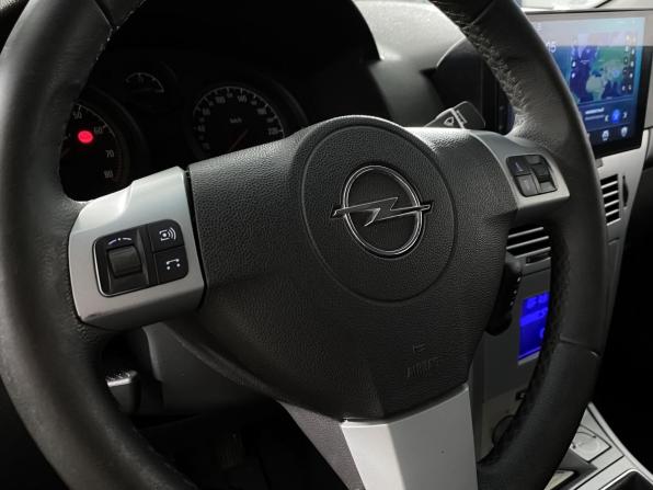 Opel Astra H Рестайлинг с пробегом 2013 года, цена 434 000 рублей, 173975 км, седан, Автокод Объявления