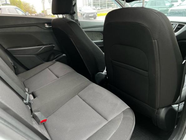 Hyundai Solaris II с пробегом 2019 года, цена 960 000 рублей, 186111 км, седан, Автокод Объявления
