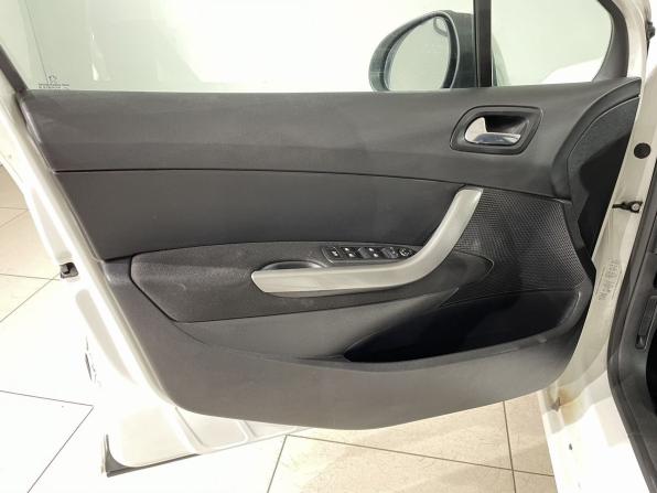 Peugeot 308 I с пробегом 2010 года, цена 319 000 рублей, 242126 км, хэтчбек, Автокод Объявления