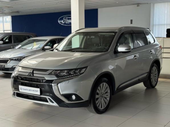 Mitsubishi Outlander III Рестайлинг 3 с пробегом 2018 года, цена 2 335 000 рублей, 99359 км, внедорожник, Автокод Объявления