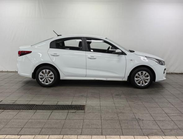 Kia Rio IV с пробегом 2018 года, цена 1 040 000 рублей, 107429 км, седан, Автокод Объявления