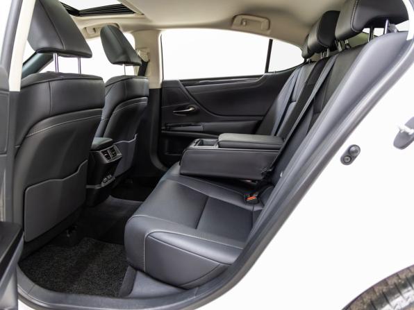 Lexus ES VII с пробегом 2020 года, цена 4 348 000 рублей, 44825 км, седан, Автокод Объявления