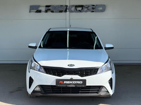 Kia Rio IV Рестайлинг с пробегом 2020 года, цена 1 669 000 рублей, 47233 км, седан, Автокод Объявления