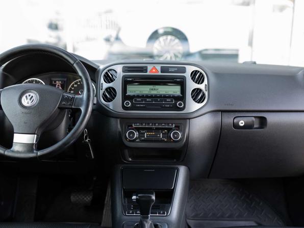 Volkswagen Tiguan I с пробегом 2010 года, цена 1 300 000 рублей, 198007 км, внедорожник, Автокод Объявления