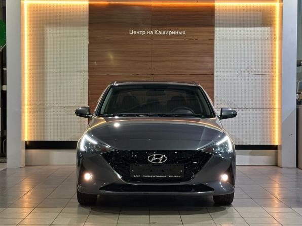 Hyundai Solaris II Рестайлинг с пробегом 2021 года, цена 1 789 000 рублей, 37600 км, седан, Автокод Объявления