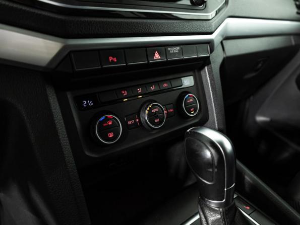 Volkswagen Amarok I Рестайлинг с пробегом 2018 года, цена 2 949 700 рублей, 261959 км, offers.body_type.unknown, Автокод Объявления