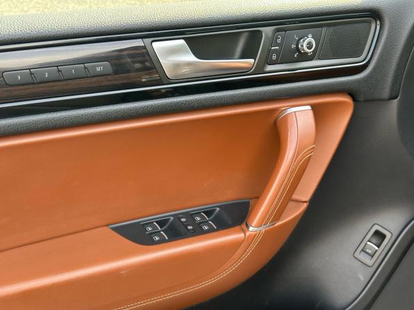 Volkswagen Touareg II Рестайлинг с пробегом 2014 года, цена 2 990 000 рублей, 198279 км, внедорожник, Автокод Объявления