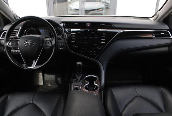 Toyota Camry VIII (XV70) с пробегом 2019 года, цена 2 970 000 рублей, 134746 км, седан, Автокод Объявления