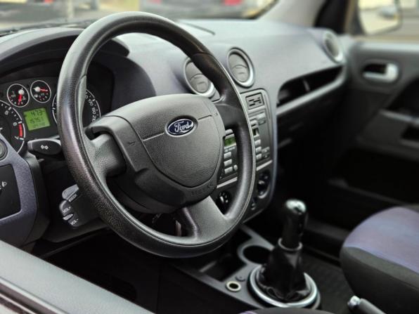 Ford Fusion I Рестайлинг с пробегом 2010 года, цена 570 000 рублей, 125000 км, хэтчбек, Автокод Объявления