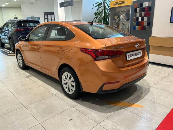 Hyundai Solaris II с пробегом 2017 года, цена 1 199 000 рублей, 97300 км, седан, Автокод Объявления