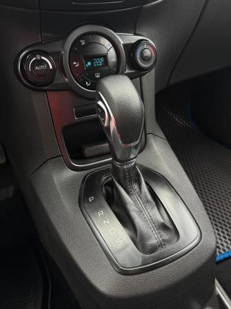 Ford Fiesta Mk6 Рестайлинг с пробегом 2018 года, цена 995 000 рублей, 144314 км, хэтчбек, Автокод Объявления