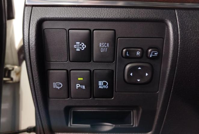 Toyota Land Cruiser 200 Series Рестайлинг 2 с пробегом 2016 года, цена 5 600 000 рублей, 269212 км, внедорожник, Автокод Объявления