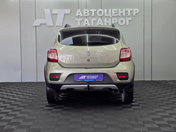 Renault Sandero II с пробегом 2017 года, цена 930 000 рублей, 161000 км, хэтчбек, Автокод Объявления