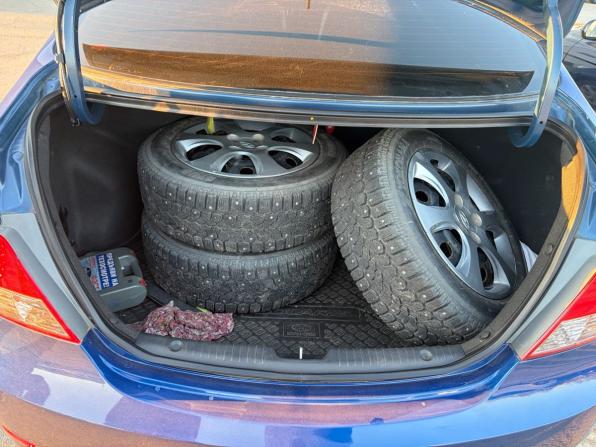Hyundai Solaris I с пробегом 2012 года, цена 819 000 рублей, 107277 км, седан, Автокод Объявления