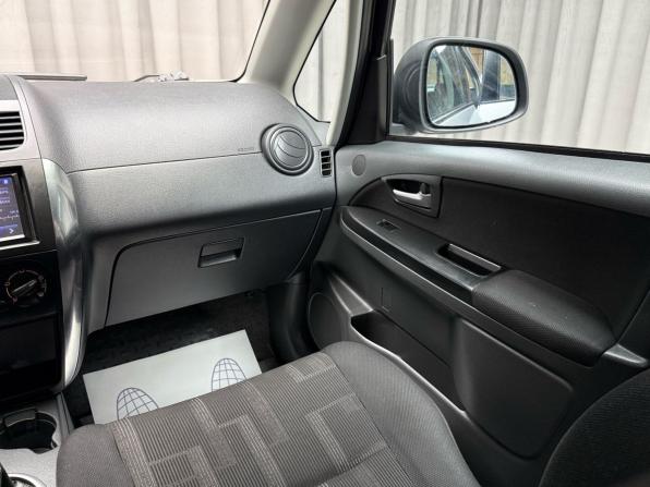 Suzuki SX4 I (Classic) Рестайлинг с пробегом 2010 года, цена 779 000 рублей, 167113 км, седан, Автокод Объявления