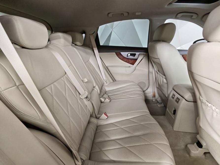 Infiniti QX70 Москва  - изображение 16